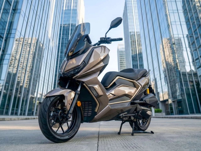 Giá chỉ ngang sh160i - xe ga 250cc có màn hình cảm ứng 7inch và kính gió chỉnh điện gây bất ngờ - 1