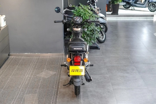 Hình ảnh thực tế của cross cub 110 2026 bản đặc biệt vừa lên kệ với giá quy đổi khoảng 52 triệu đồng - 7