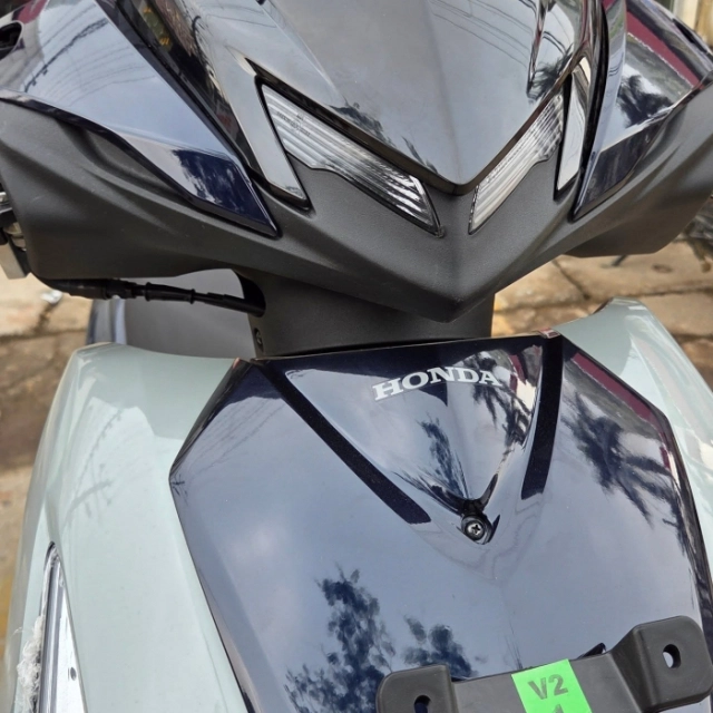 Hình ảnh thực tế của honda dio 125 x edition màn hình tft usb-c và diện mạo hai tông màu ấn tượng - 4
