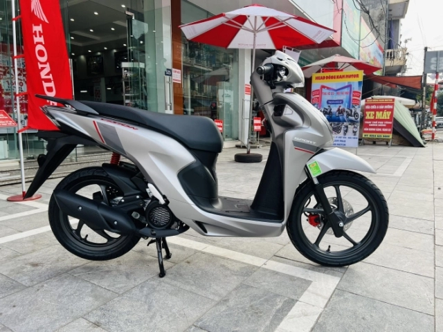 Hình ảnh thực tế của honda vision 2026 vừa lên kệ tại các đại lý trong nước - 3