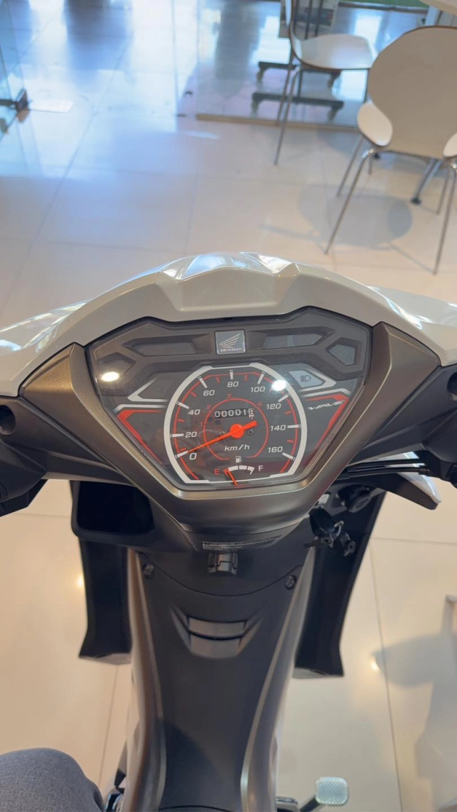 Hình ảnh thực tế của honda wave 110 2026 nhanh chóng lên kệ tại các đại lý - 3