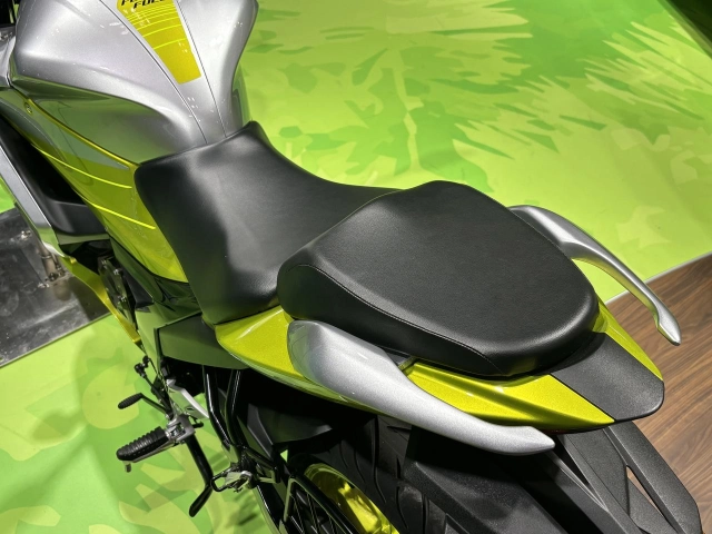 Hình ảnh thực tế của suzuki gixxer sf 250 ffv phiên bản sử dụng xăng sinh học 85 ethanol - 18