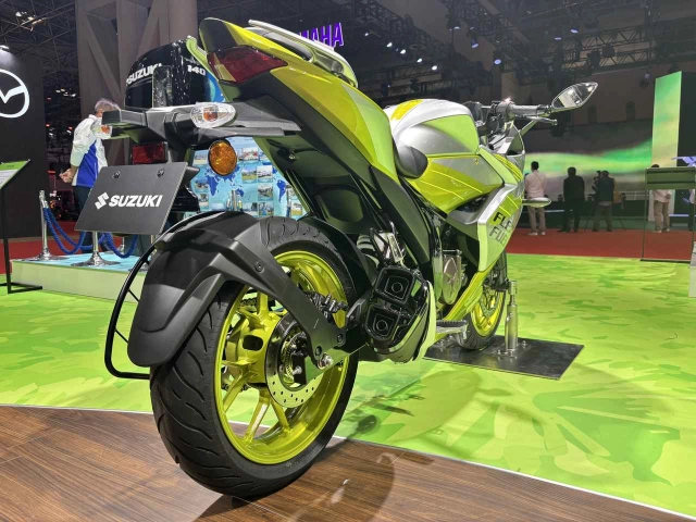 Hình ảnh thực tế của suzuki gixxer sf 250 ffv phiên bản sử dụng xăng sinh học 85 ethanol - 27