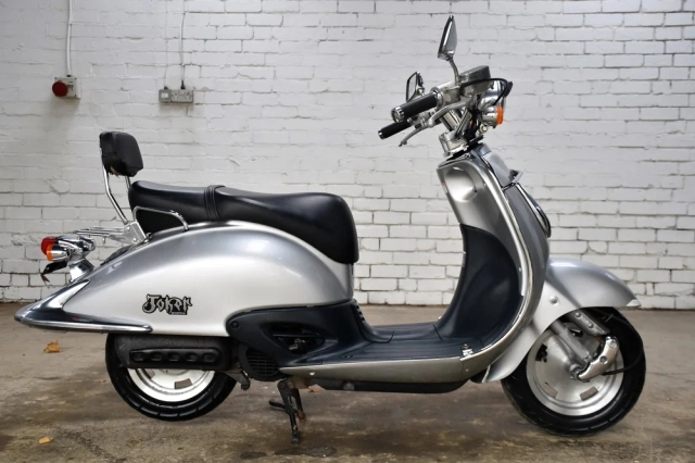 Hồi ức 2 bánh honda joker 1996 khi xe tay ga cũng có thể mang linh hồn cruiser mỹ - 5