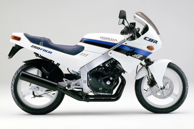Hồi ức 2 bánh - huyền thoại honda cbr250four ra mắt năm 1986 có gì mà đốn tim dân mê xe đến vậy - 3