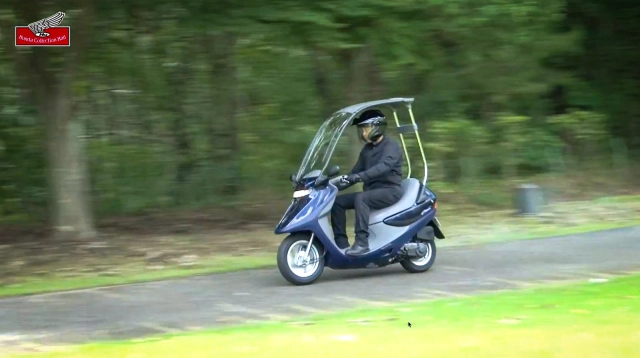 Hồi ức 2 bánh - khám phá mẫu xe ga có mái che và cần gạt nước như ô tô của honda - 4