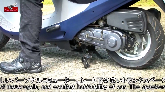 Hồi ức 2 bánh - khám phá mẫu xe ga có mái che và cần gạt nước như ô tô của honda - 9