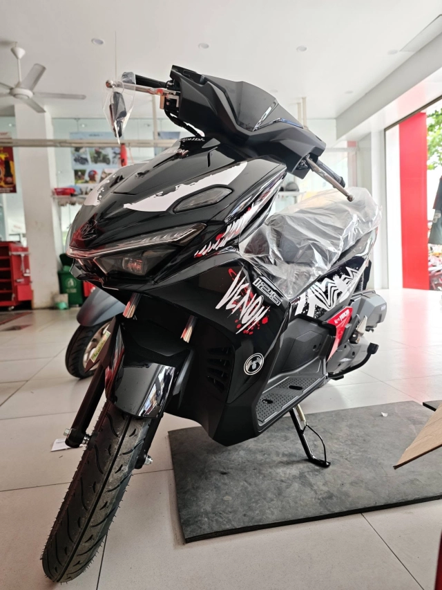 Honda air blade 125 phiên bản venom chính thức lên kệ tại các đại lý trong nước - 5