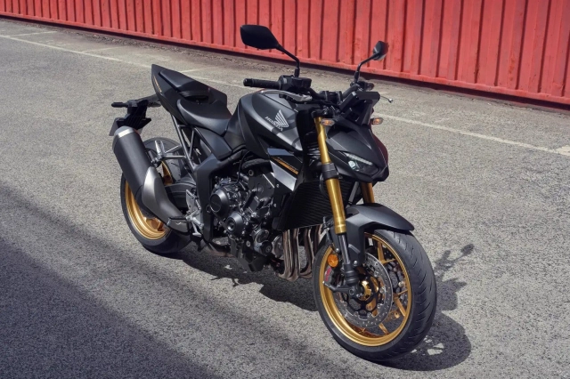Honda cb1000 hornet - 3