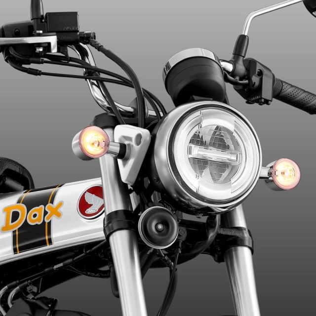 Honda dax 125 2026 ra mắt 2 màu mới og white và og black giá quy đổi khoảng 61 triệu đồng - 3