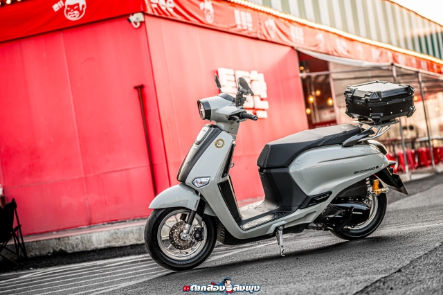 Honda giorno độ touring tinh tế - khi xe tay ga nhỏ cũng có chất chơi riêng - 2
