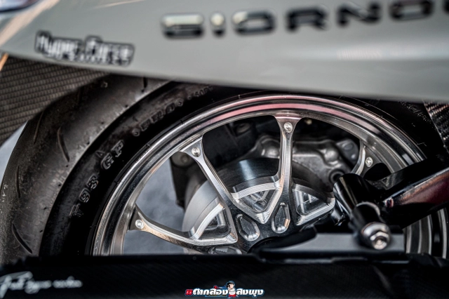 Honda giorno độ touring tinh tế - khi xe tay ga nhỏ cũng có chất chơi riêng - 13
