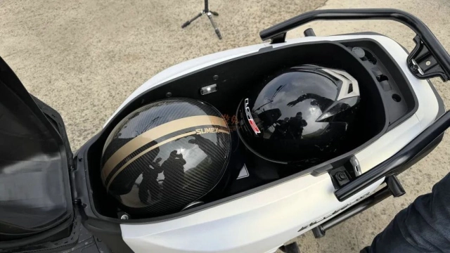 Honda ra mắt xe ga thích đi xa hooride125 có abs tcs màn hình tft cốp 35 lít nhưng giá cực mềm - 9