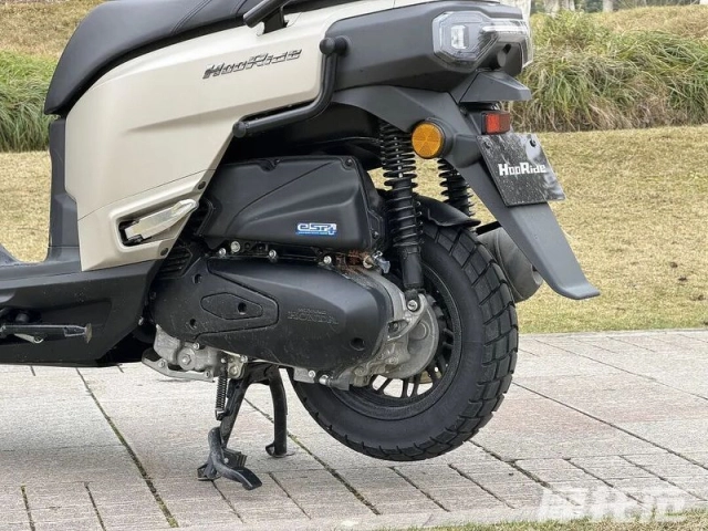 Honda ra mắt xe ga thích đi xa hooride125 có abs tcs màn hình tft cốp 35 lít nhưng giá cực mềm - 11
