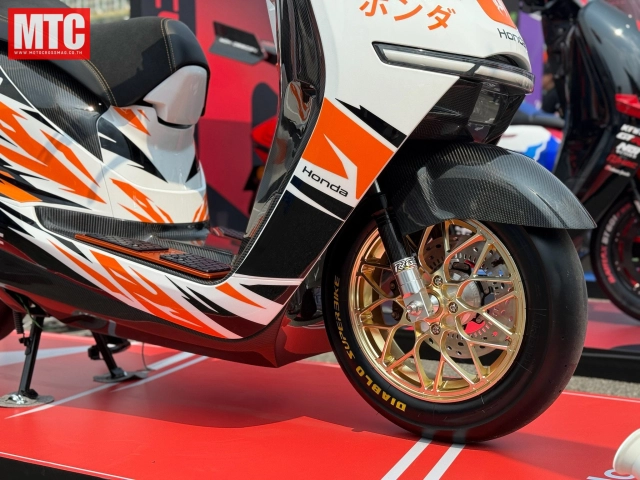 Honda uc3 by mfshop tuy là xe điện nhưng soi kỹ mới biết đồ chơi đắt ngang siêu xe - 6
