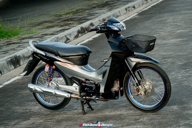 Honda wave 125i độ kín đi chợ nhưng chơi đồ hiệu bản độ gọn gàng nhìn kỹ mới thấy toàn hàng chất - 1