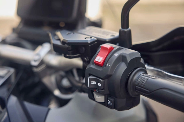 Honda x-adv 2026 ra mắt màu mới giữ nguyên cấu hình thêm chất phiêu lưu - 4