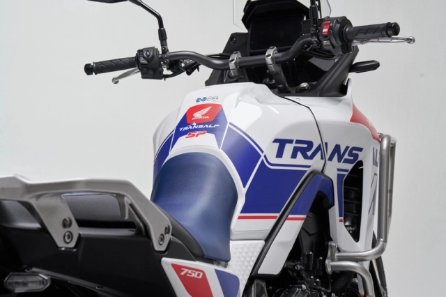 Honda xl750 transalp sp phiên bản đặc biệt với các yếu tố cổ điển - 1