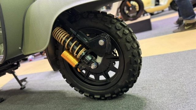 Khám phá mẫu xe ga cổ điển chạy đường đất vừa ra mắt với giá bán ngang ngửa honda sh160i - 10