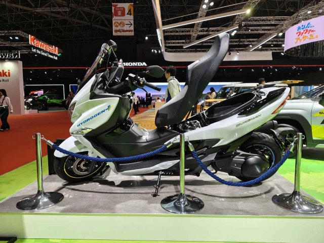Khám phá từng ngóc ngách của suzuki burgman hydrogen chạy bằng hydro tại jms 2025 - 3