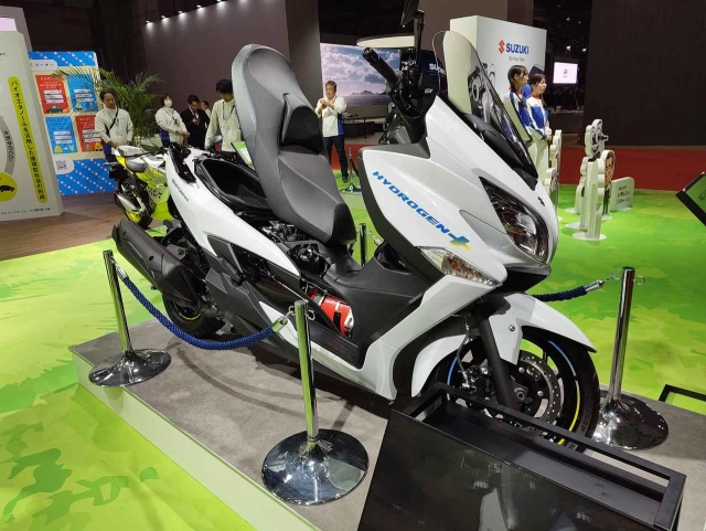 Khám phá từng ngóc ngách của suzuki burgman hydrogen chạy bằng hydro tại jms 2025 - 4