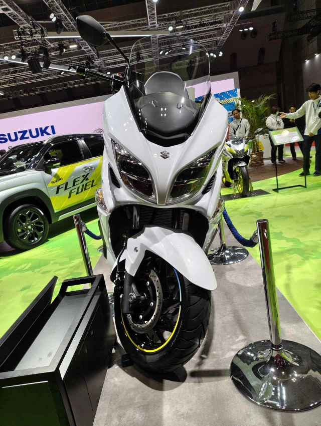 Khám phá từng ngóc ngách của suzuki burgman hydrogen chạy bằng hydro tại jms 2025 - 6