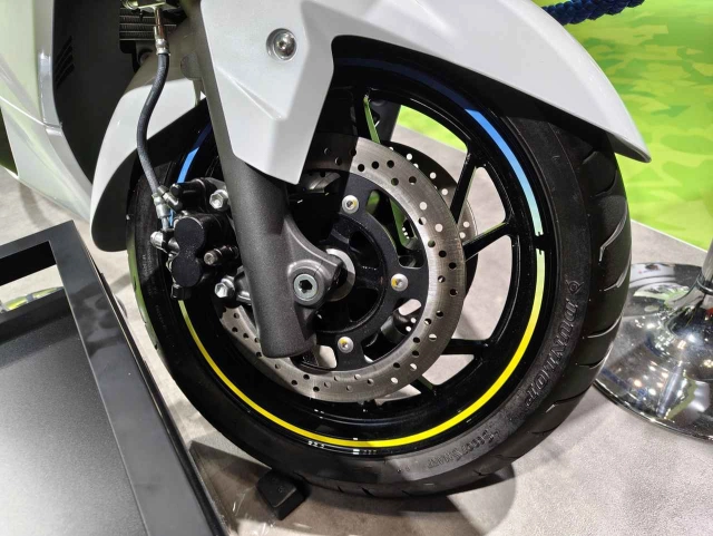 Khám phá từng ngóc ngách của suzuki burgman hydrogen chạy bằng hydro tại jms 2025 - 14