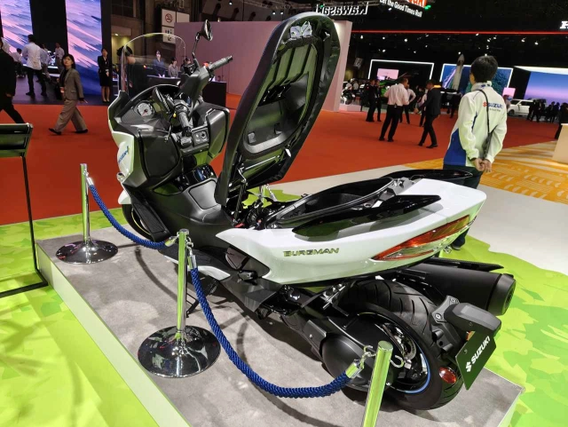 Khám phá từng ngóc ngách của suzuki burgman hydrogen chạy bằng hydro tại jms 2025 - 16