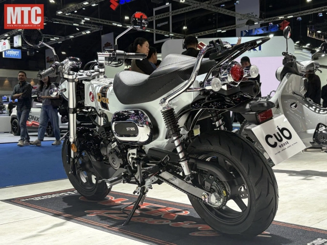 Không cần độ nữa honda dax 125 over racing bản full đồ chơi chính hãng vừa xuất hiện - 6