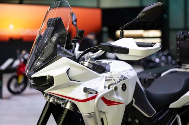 Kove 800x gt tập trung vào đường trường đã được tiết lộ tại eicma 2025 - 2