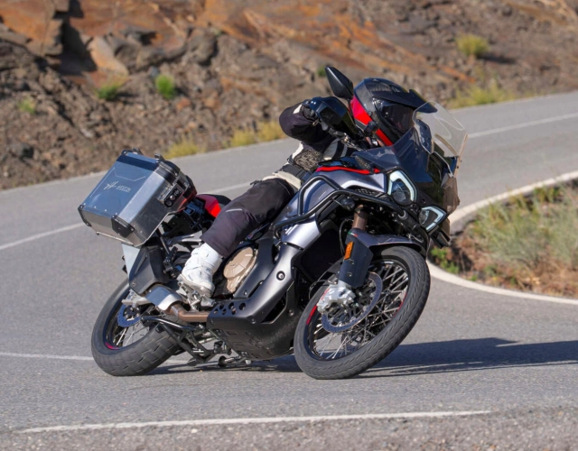 Mv agusta enduro veloce 2026 ra mắt adventure 931cc 124 mã lực trang bị đầy đủ ngay từ hãng - 2
