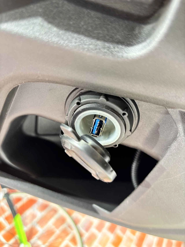 Nay mới có dịp săm soi toàn bộ chi tiết của chiếc xe điện e-address của suzuki - 17