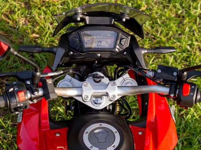 Storm 200 2026 mẫu xe côn tay 200cc với giá bán ngang ngửa honda sh160i có gì thú vị - 5