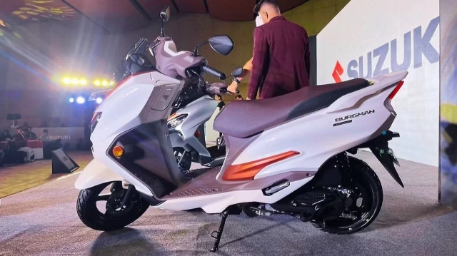 Suzuki burgman street 2026 trình làng lột xác cả về thiết kế lẫn công nghệ - 6