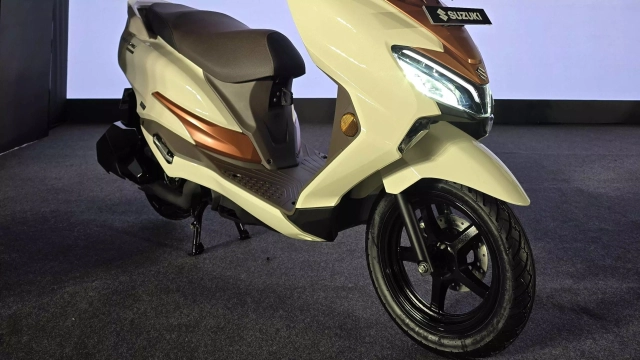 Suzuki burgman street 2026 trình làng lột xác cả về thiết kế lẫn công nghệ - 10