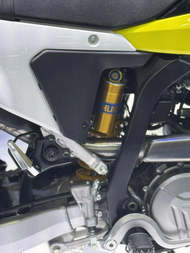 Suzuki dr-z4s rally với cấu hình chuẩn xe đua địa hình có giá quy đổi hơn 200 triệu đồng - 9