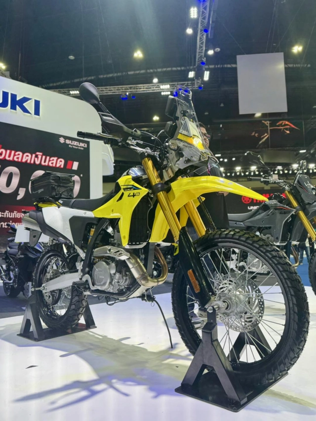 Suzuki dr-z4s rally với cấu hình chuẩn xe đua địa hình có giá quy đổi hơn 200 triệu đồng - 10