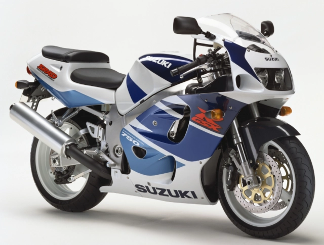Suzuki gsx-8r khoác áo xe đua thập niên 90 bản nâng cấp nhẹ tiền nhưng đầy cảm xúc - 2