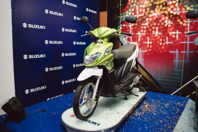 Suzuki trinh làng nex 2026 bên cam với 5 màu mới có giá bán khá cao lên đến 48 triệu đồng - 8
