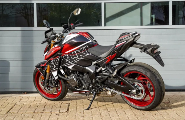 Suzuki tung bộ tem mới cho gsx-s1000 và gsx-8s 2026 nhỏ mà chất anh em có nên nâng cấp - 2