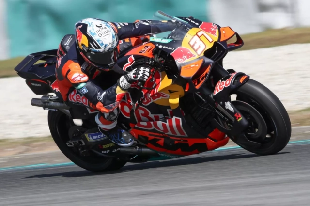 Test motogp sepang ngày 1 marc marquez vẫn là ông kẹ quartararo ngã đau nhưng chưa gục - 8