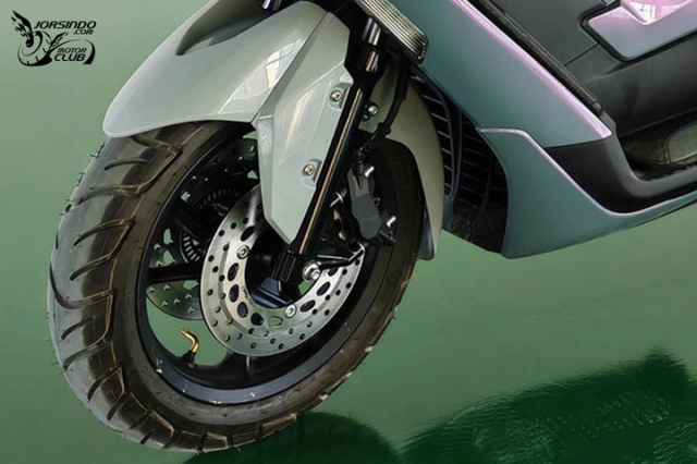 Xuất hiện tmax 150 được trang bị cả phanh trước hai đĩa như xe mô tô - 3