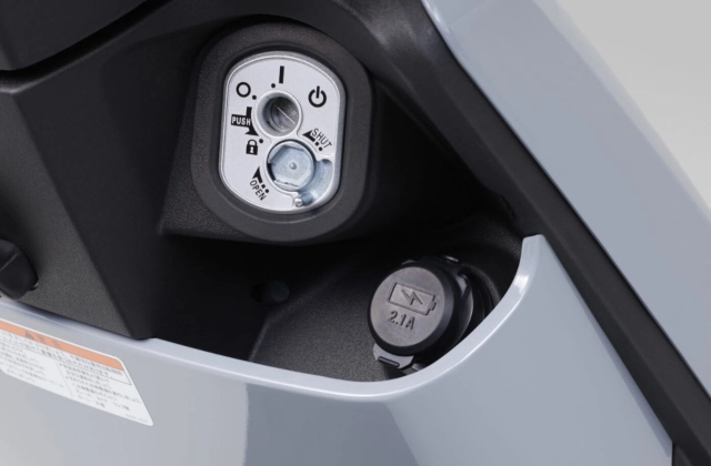 Yamaha ra mắt xe điện jog e - dùng chung pin với honda - 13